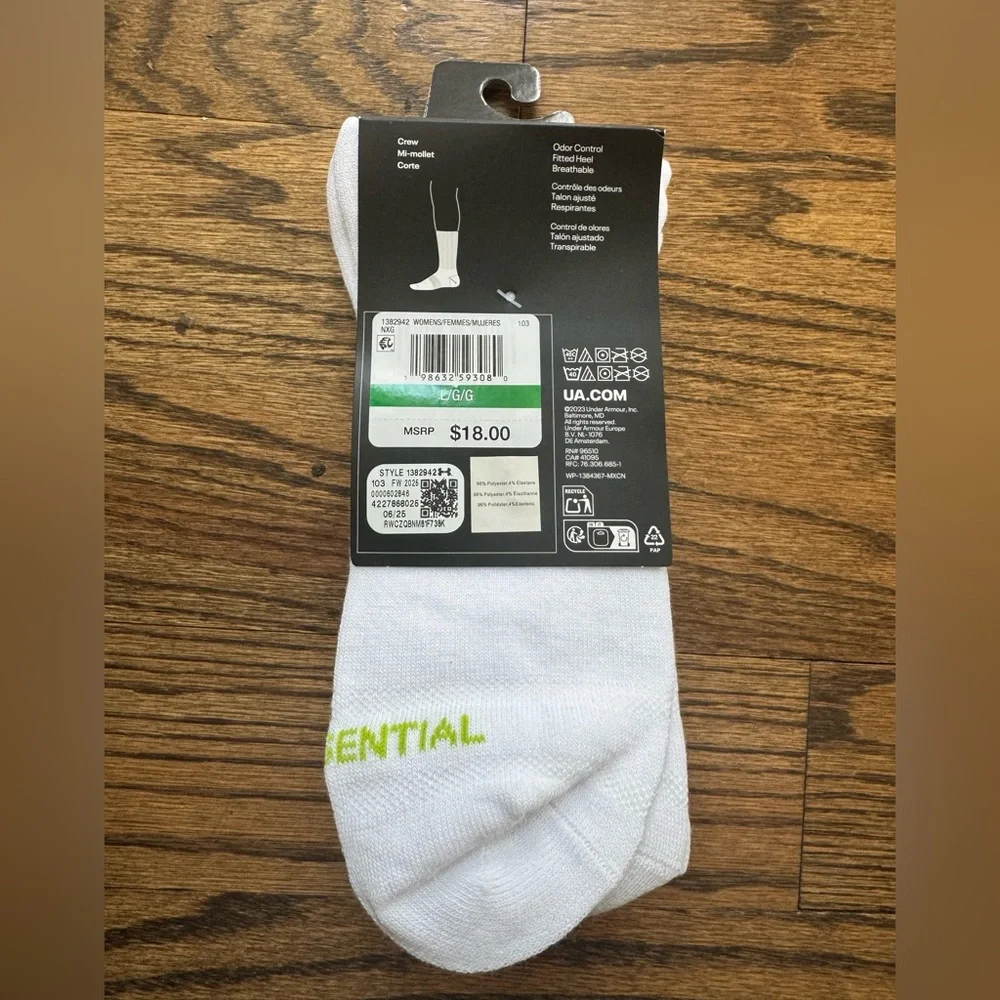 Under Armour UA Essential Women's 3-Pack Mid Crew Socks Socks—NWT